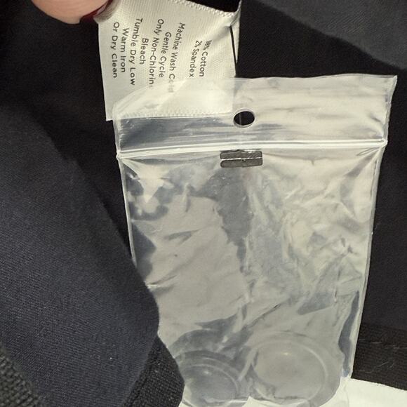 NWT Talbots Black Triple Button Cropped Boxy Blazer Jacket Sz 8 Old Money Casual - Picture 5 of 7